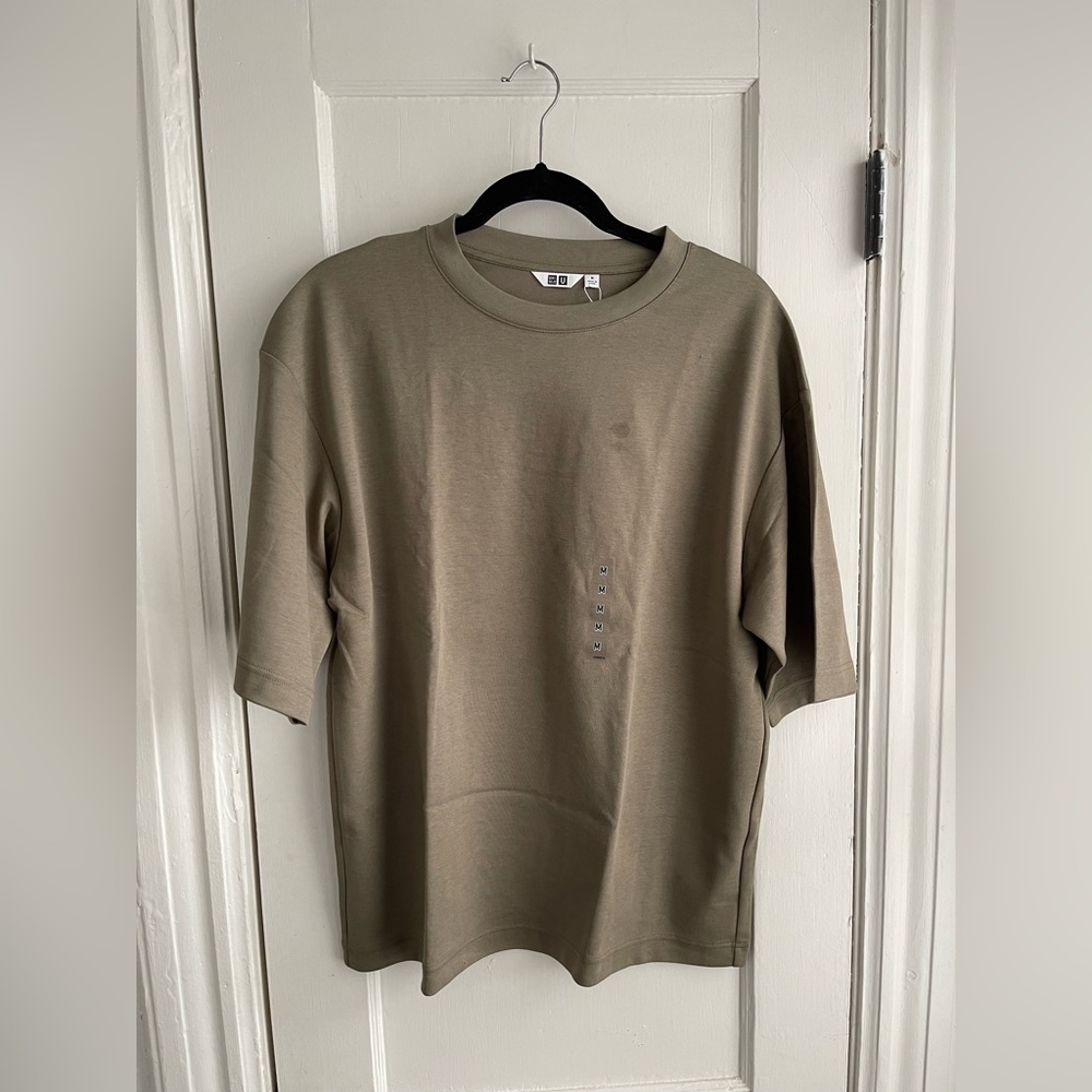 Uniqlo Men’s Crew Neck Short Sleeve T-shirt